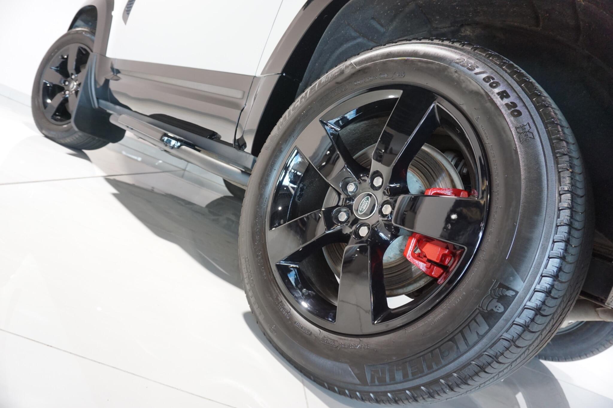 Land Rover Defender 90 3.0 D300 MHEV X-Dynamic HSE Hard Top SUV 3dr Diesel Auto 4WD SWB Euro 6 (s/s) (300 ps)